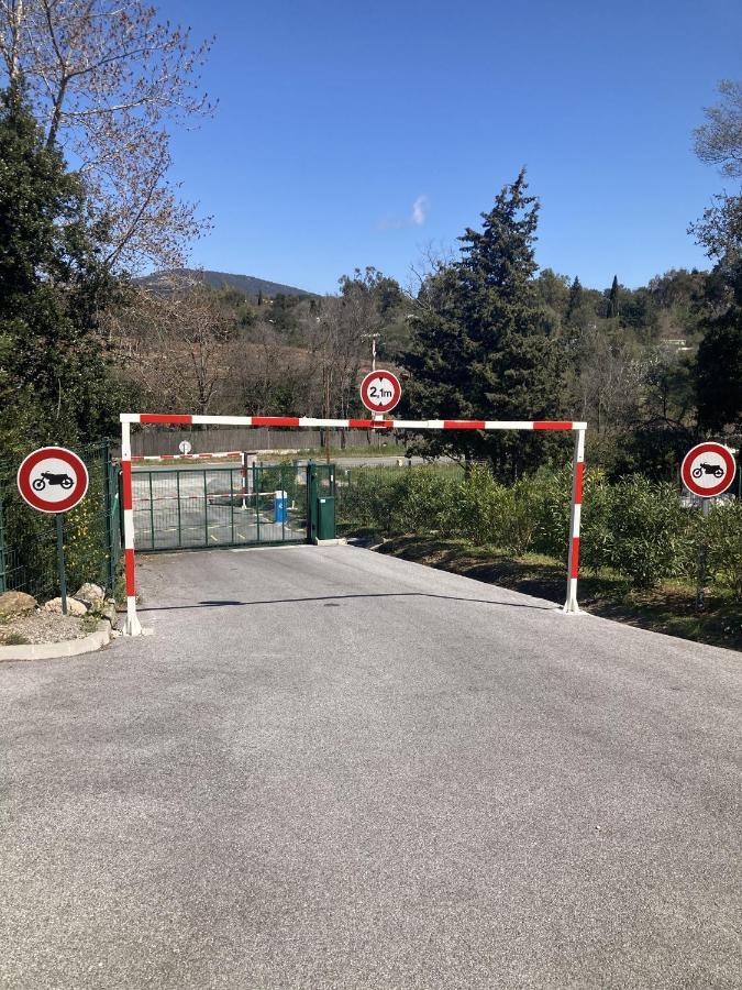 Les Restanques Glycines 2067 Apartment Grimaud Bagian luar foto